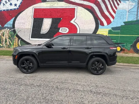 Another view of 2024 Jeep Grand Cherokee Altitude X for sale in Des Arc, AR at D3 Auto Sales - Des Arc, AR