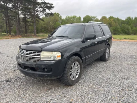 Another view of 2010 Lincoln Navigator for sale in Des Arc, AR at D3 Auto Sales - Des Arc, AR