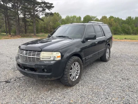 More photos of 2010 Lincoln Navigator at D3 Auto Sales - Des Arc, AR, AR