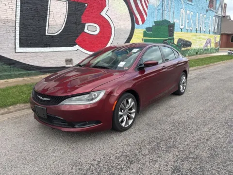 Photos of 2015 Chrysler 200 S for sale in Des Arc, AR at D3 Auto Sales - Des Arc, AR
