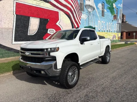 Photos of 2019 Chevrolet Silverado 1500 LT for sale in Des Arc, AR at D3 Auto Sales - Des Arc, AR