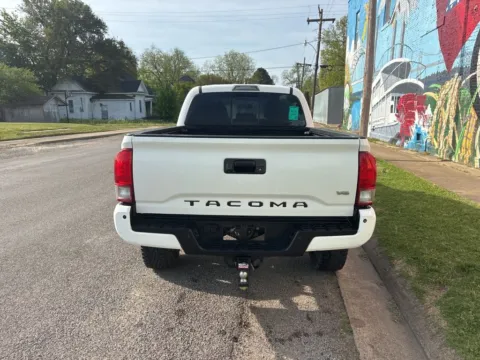 More photos of 2017 Toyota Tacoma TRD Sport at D3 Auto Sales - Des Arc, AR, AR