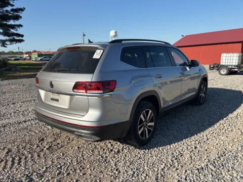 More photos of 2022 Volkswagen Atlas 2.0T SE at D3 Auto Sales - Des Arc, AR, AR
