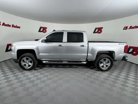Another view of 2018 Chevrolet Silverado 1500 Custom for sale in Des Arc, AR at D3 Auto Sales - Des Arc, AR