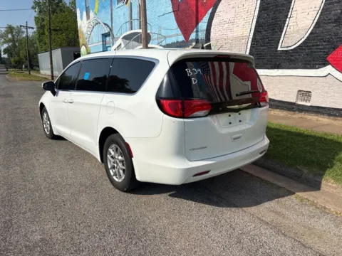 More photos of 2023 Chrysler Voyager LX at D3 Auto Sales - Des Arc, AR, AR