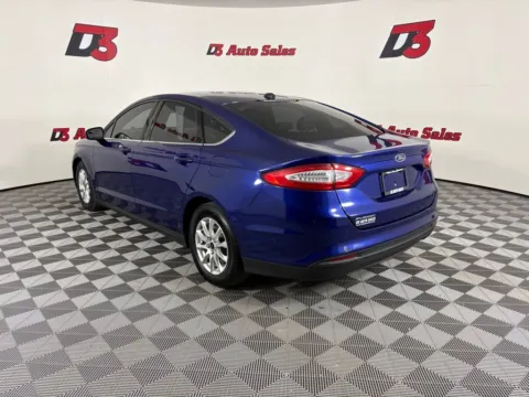 More photos of 2016 Ford Fusion S at D3 Auto Sales - Des Arc, AR, AR