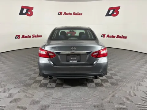 More photos of 2017 Nissan Altima 2.5 at D3 Auto Sales - Des Arc, AR, AR