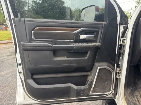 More photos of 2022 Ram 2500 Laramie at D3 Auto Sales - Des Arc, AR, AR