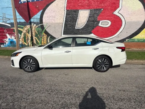 Another view of 2024 Nissan Altima 2.5 SV for sale in Des Arc, AR at D3 Auto Sales - Des Arc, AR