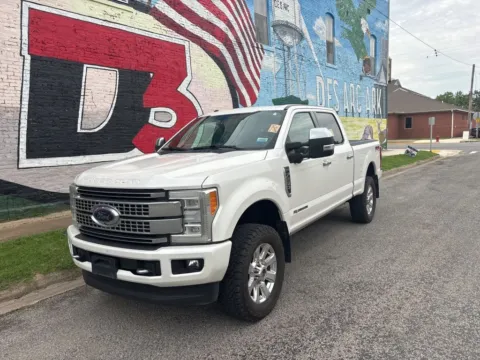 Photos of 2017 Ford F-250SD Platinum for sale in Des Arc, AR at D3 Auto Sales - Des Arc, AR
