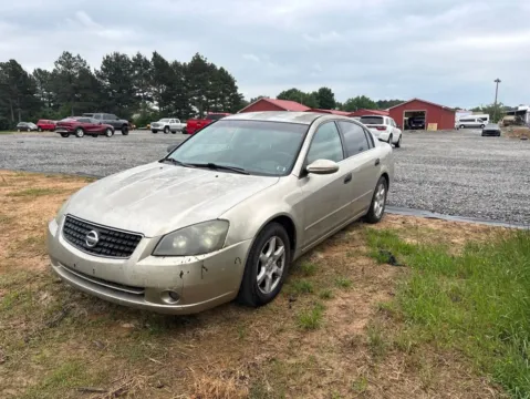 Photos of 2005 Nissan Altima 2.5 S for sale in Des Arc, AR at D3 Auto Sales - Des Arc, AR