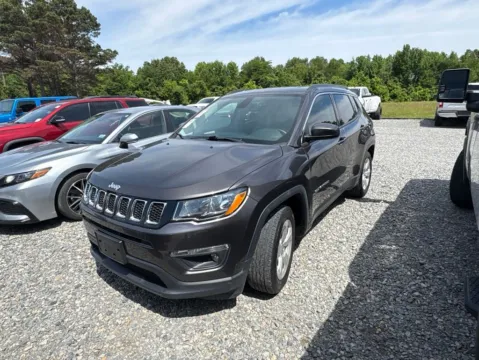 Photos of 2019 Jeep Compass Latitude for sale in Des Arc, AR at D3 Auto Sales - Des Arc, AR
