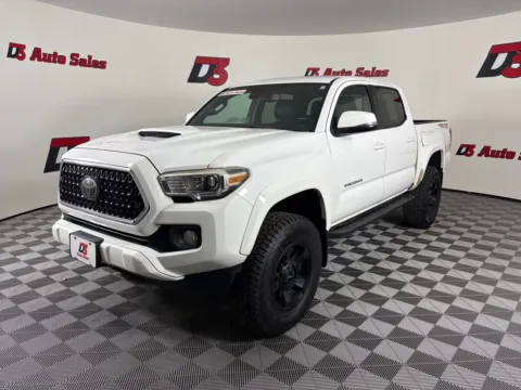Photos of 2018 Toyota Tacoma TRD Sport for sale in Des Arc, AR at D3 Auto Sales - Des Arc, AR