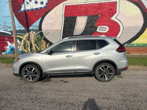 Another view of 2017 Nissan Rogue SL for sale in Des Arc, AR at D3 Auto Sales - Des Arc, AR