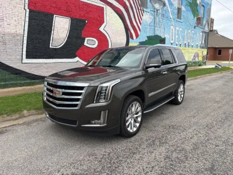 Photos of 2020 Cadillac Escalade Luxury for sale in Des Arc, AR at D3 Auto Sales - Des Arc, AR