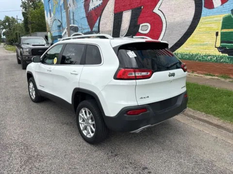 More photos of 2017 Jeep Cherokee Limited at D3 Auto Sales - Des Arc, AR, AR