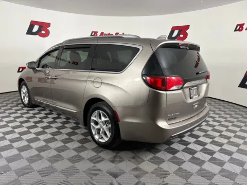 More photos of 2018 Chrysler Pacifica Touring L Plus at D3 Auto Sales - Des Arc, AR, AR