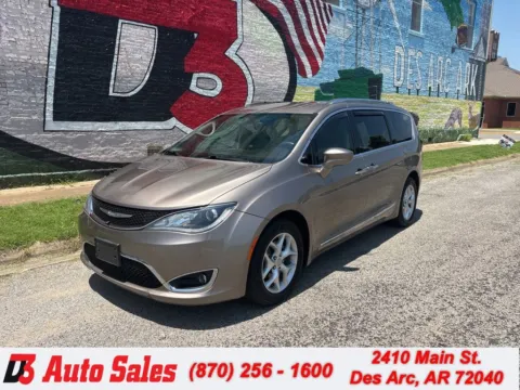 Silver 2018 Chrysler Pacifica Touring L Plus for sale in Des Arc, AR