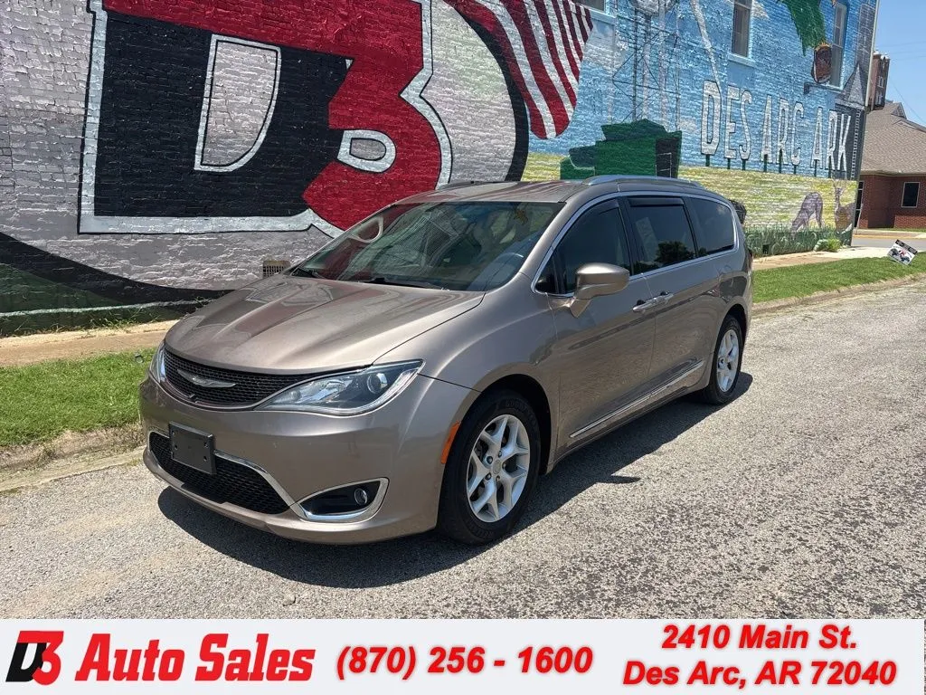 Silver 2018 Chrysler Pacifica Touring L Plus for sale in Des Arc, AR