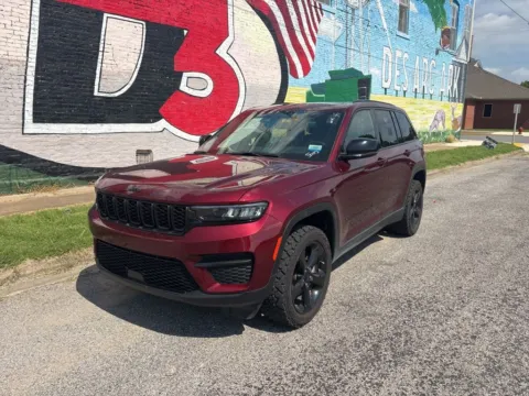 Photos of 2024 Jeep Grand Cherokee Altitude for sale in Des Arc, AR at D3 Auto Sales - Des Arc, AR