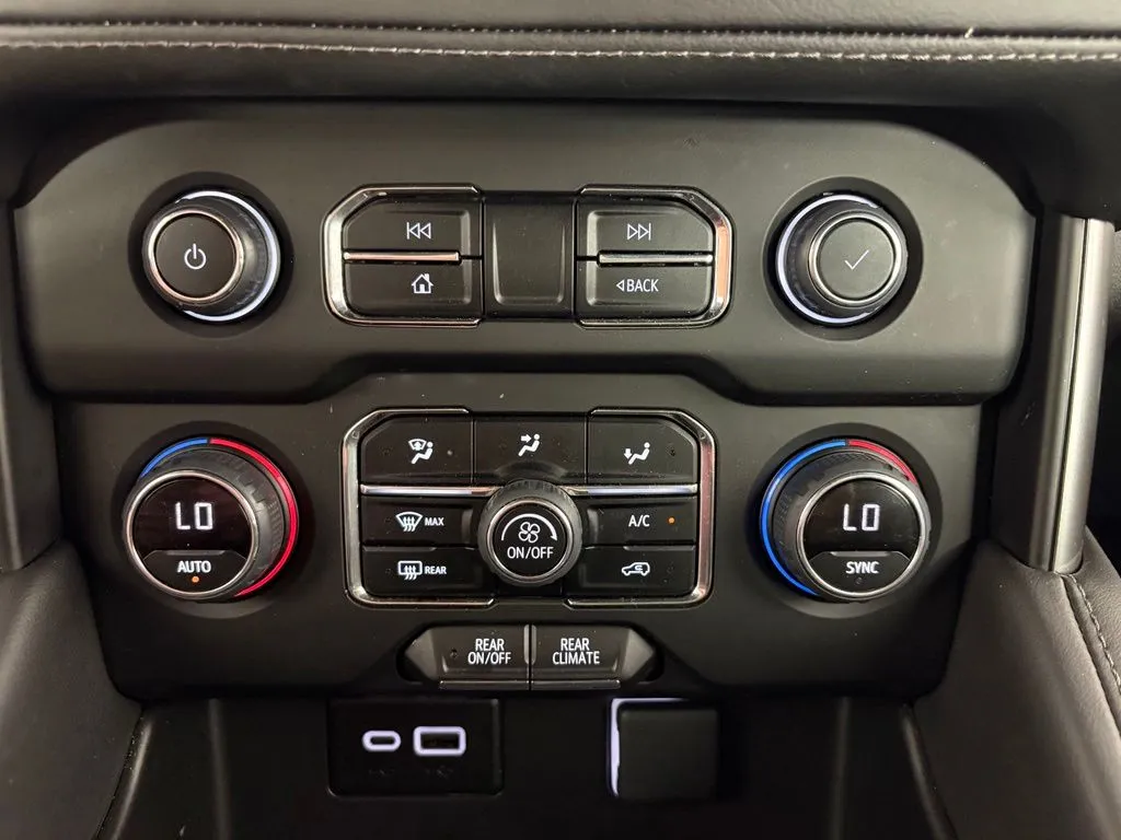 Chevrolet Tahoe photo 24