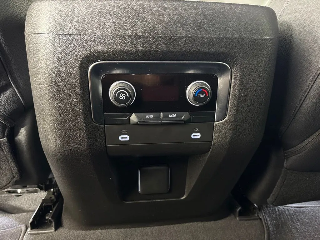 Chevrolet Tahoe photo 43