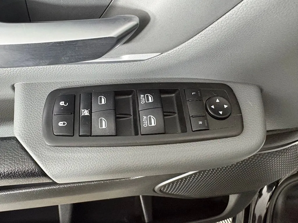 Ram 1500 photo 14