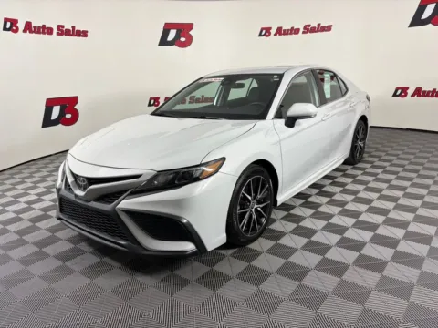 White 2023 Toyota Camry SE for sale in Des Arc, AR