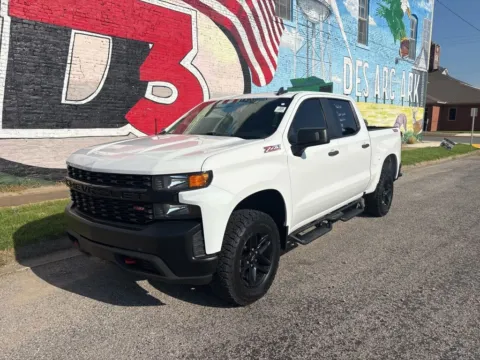 Photos of 2019 Chevrolet Silverado 1500 Custom Trail Boss for sale in Des Arc, AR at D3 Auto Sales - Des Arc, AR