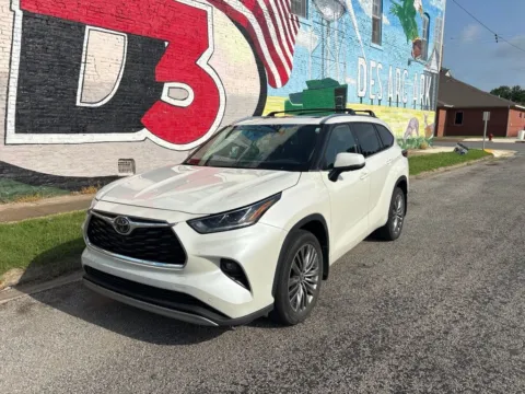 Photos of 2021 Toyota Highlander Platinum for sale in Des Arc, AR at D3 Auto Sales - Des Arc, AR