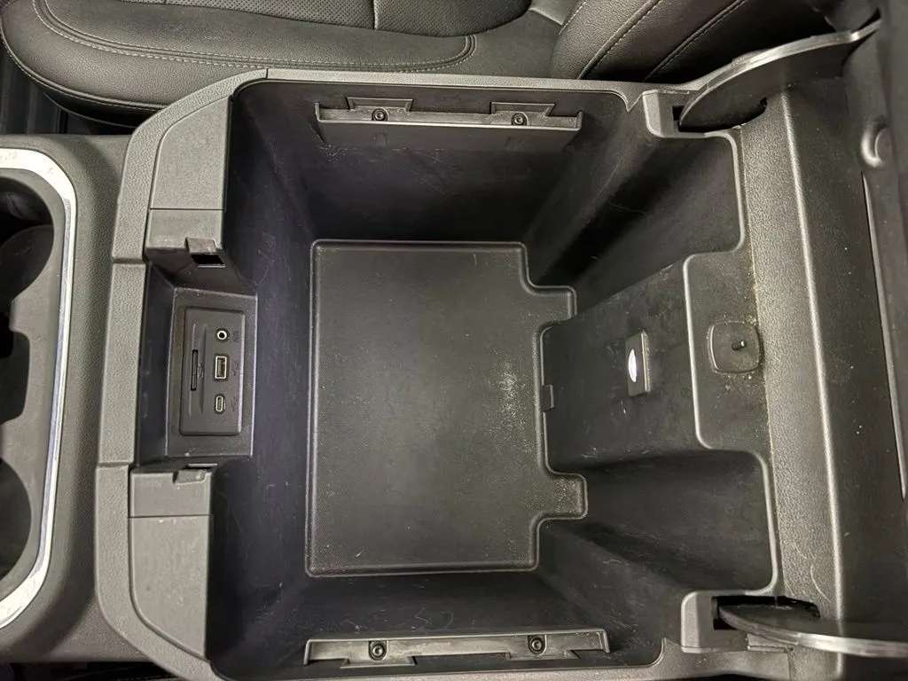 Chevrolet Silverado photo 37