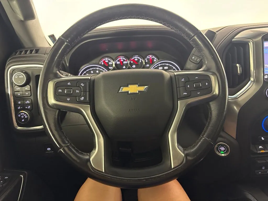 Chevrolet Silverado photo 25