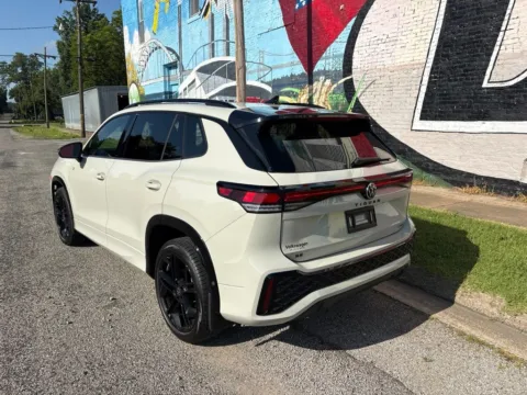 More photos of 2025 Volkswagen Tiguan 2.0T SE R-Line Black at D3 Auto Sales - Des Arc, AR, AR