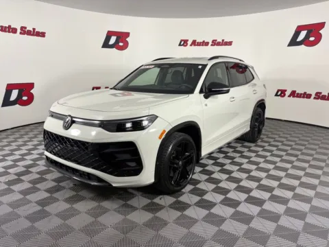 Photos of 2025 Volkswagen Tiguan 2.0T SE R-Line Black for sale in Des Arc, AR at D3 Auto Sales - Des Arc, AR