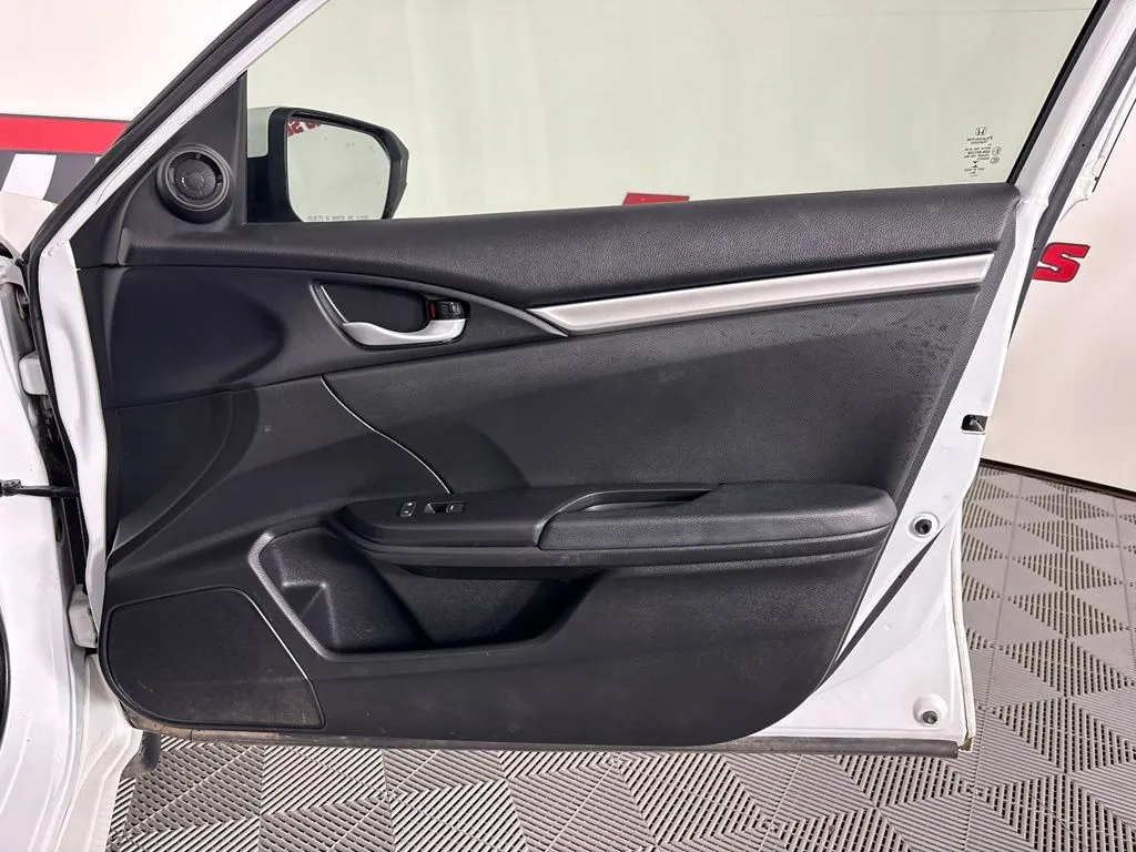Honda Civic photo 31
