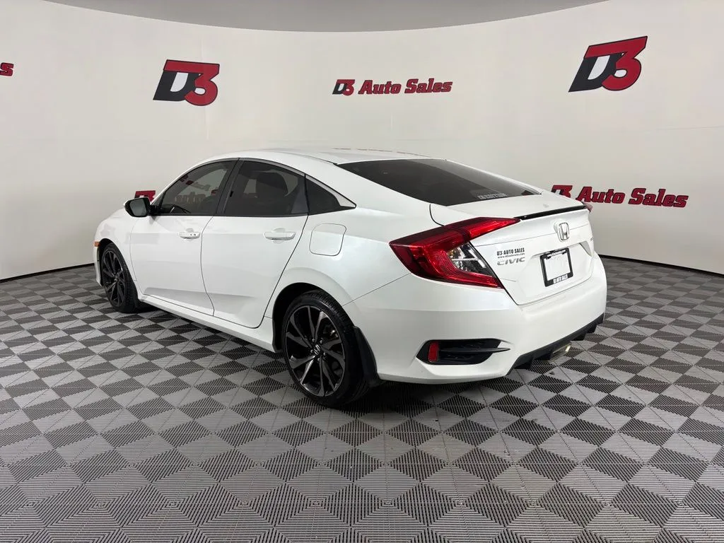 Honda Civic photo 4