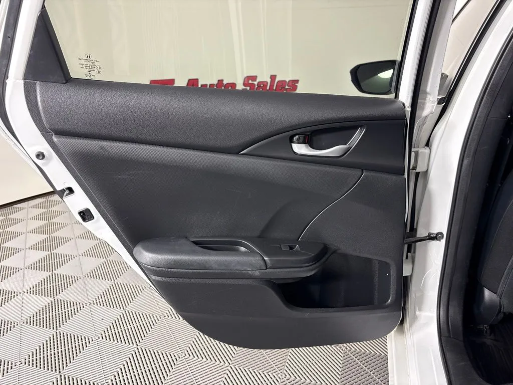 Honda Civic photo 36