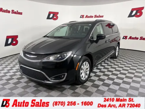 Black 2019 Chrysler Pacifica Touring L for sale in Des Arc, AR