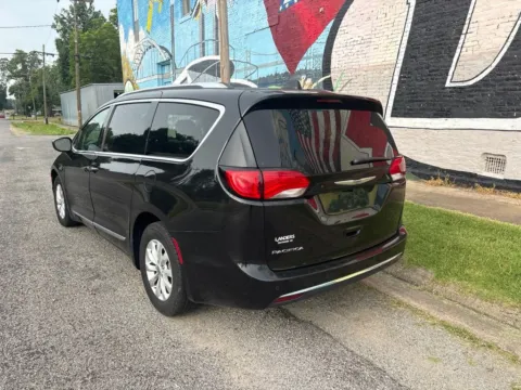 More photos of 2019 Chrysler Pacifica Touring L at D3 Auto Sales - Des Arc, AR, AR