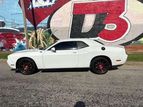 Another view of 2014 Dodge Challenger R/T for sale in Des Arc, AR at D3 Auto Sales - Des Arc, AR