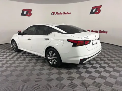 More photos of 2019 Nissan Altima 2.5 S at D3 Auto Sales - Des Arc, AR, AR