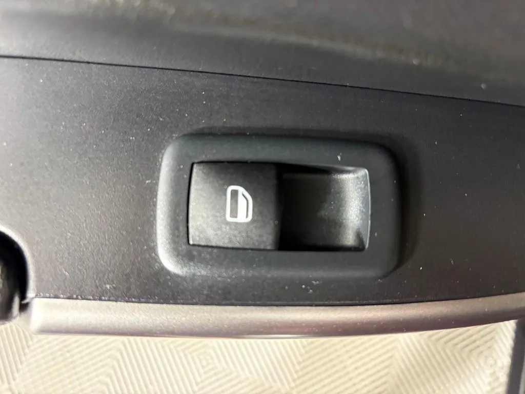 Jeep Cherokee photo 36