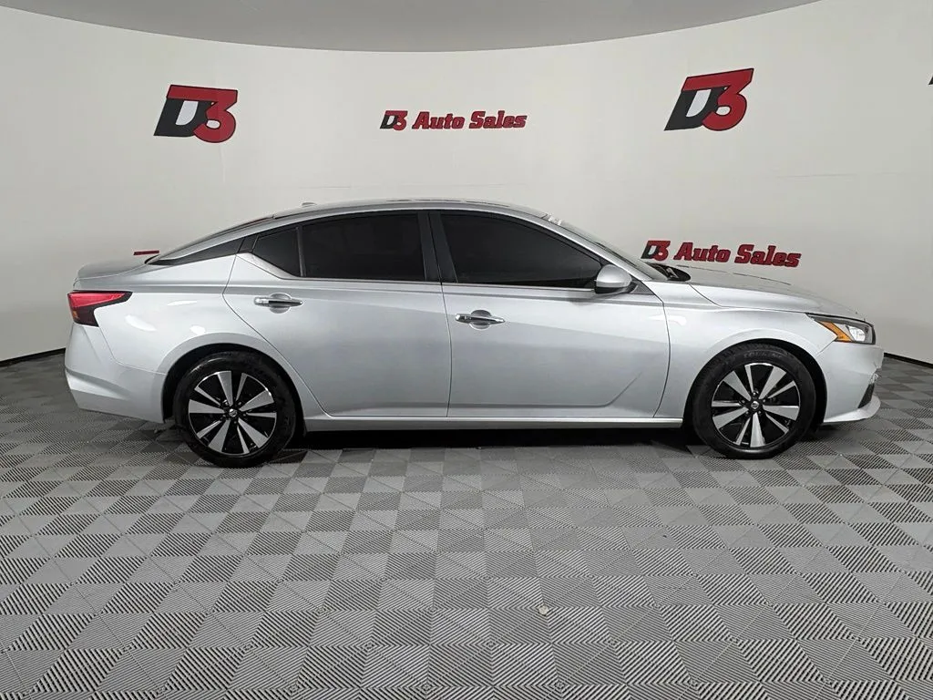 Nissan Altima photo 8