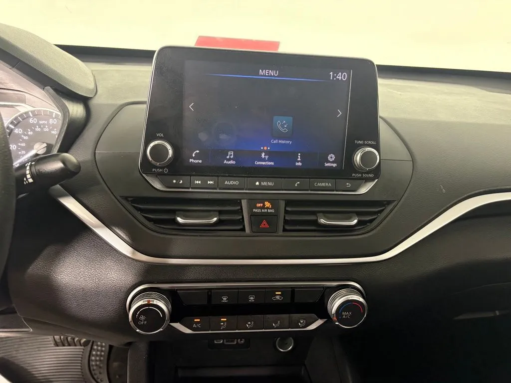 Nissan Altima photo 23