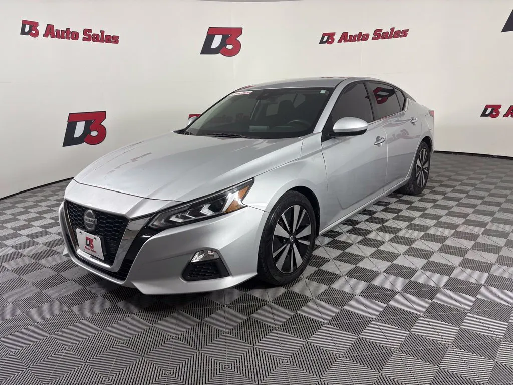 2022 Nissan Altima SV