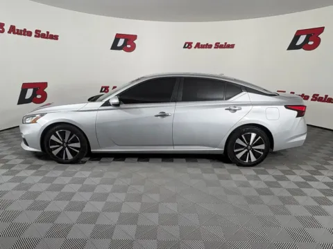 Another view of 2022 Nissan Altima 2.5 SV for sale in Des Arc, AR at D3 Auto Sales - Des Arc, AR