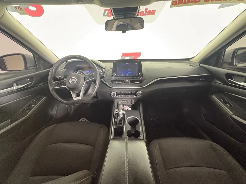 Nissan Altima photo 35