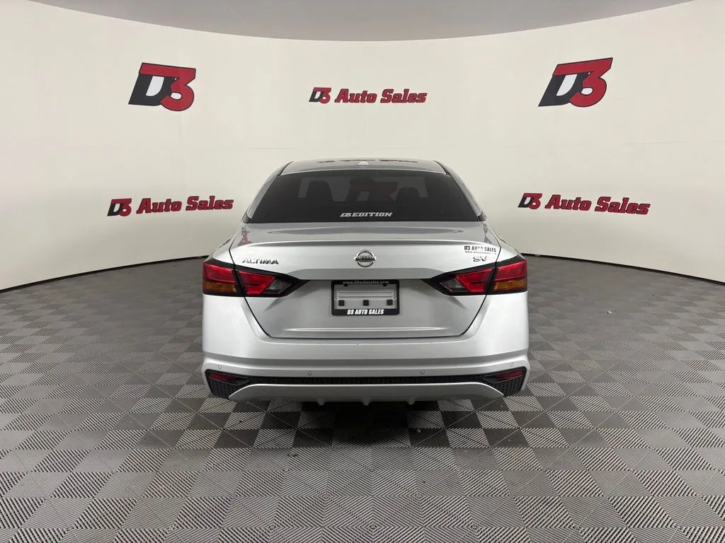 Nissan Altima photo 6