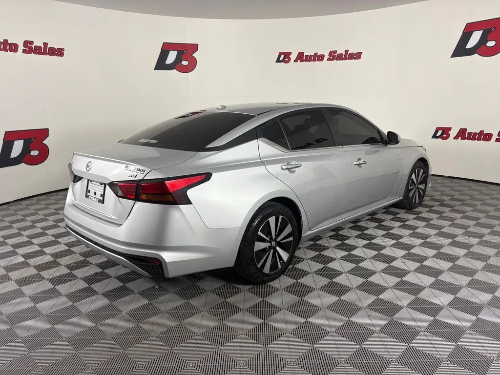 Nissan Altima photo 7