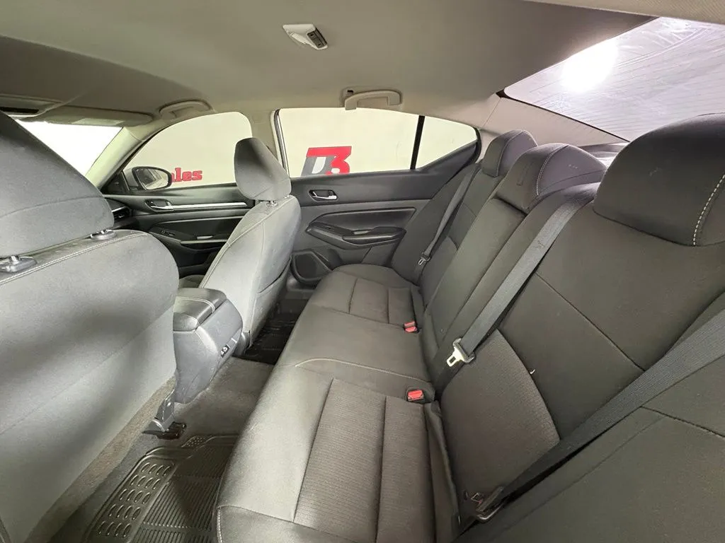 Nissan Altima photo 37